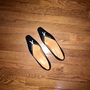 Ralph Lauren | Closed Toed flats